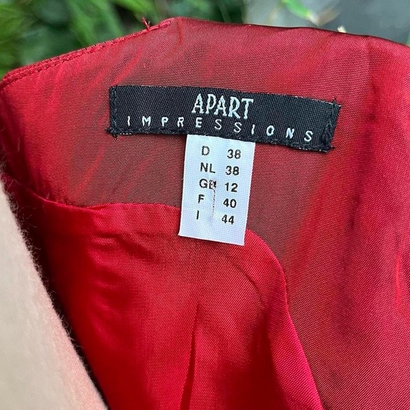 Red and black corset top - Picture 4 of 4